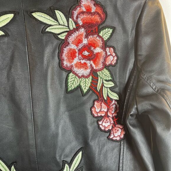 Zara Trafuluc Embroidered Jacket  - Picture 8 of 13